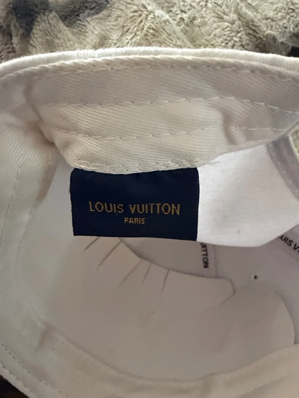 Louis Vuitton White and Brown Monogram Baseball Cap - Picture 6 of 10